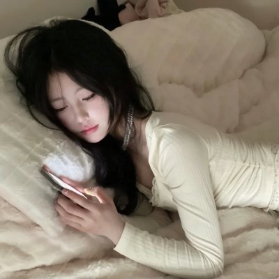 红妆问佳人
